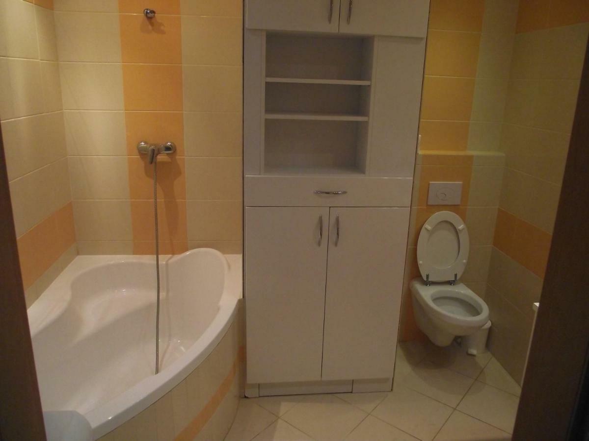 Ferienwohnung Adoria Lötzen Exterior foto